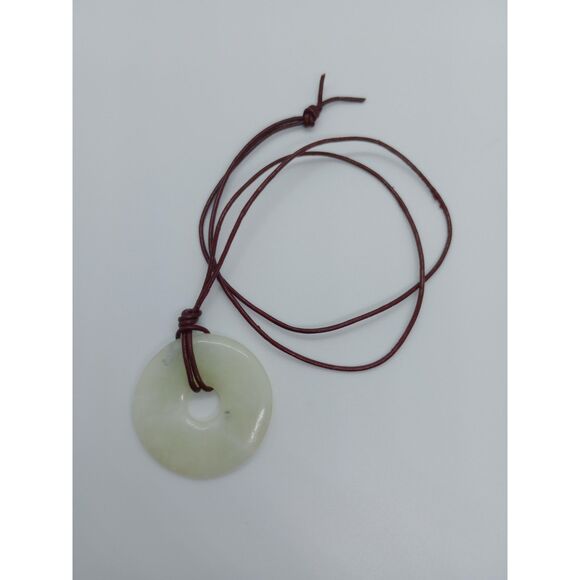 Vintage Natural Stone Jadeite Donut Disc Pendant 22" Leather Cord Necklace - Picture 2 of 4